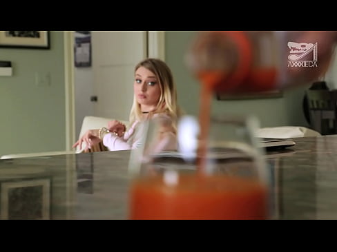 ❤️ Гаряча дівчина з великими сиськами і тугою кицькою отримує член від невдахи, але дуже важко Порно-відео у нас ❤